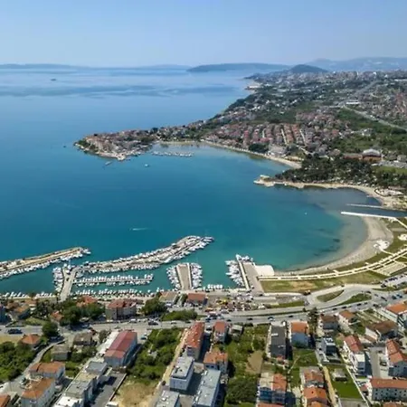 In Near The Sea, River & Mountain Between Omis & Split Apartment *