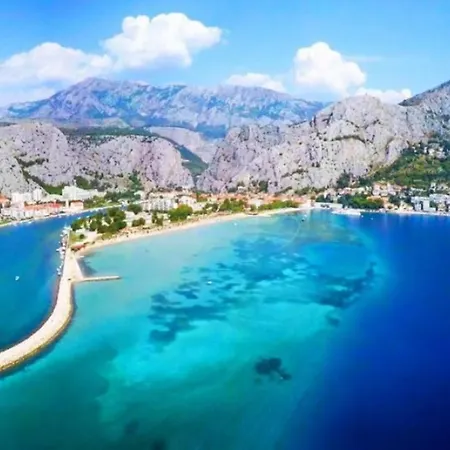 In Near The Sea, River & Mountain Between Omis & Split Apartment Podstrana